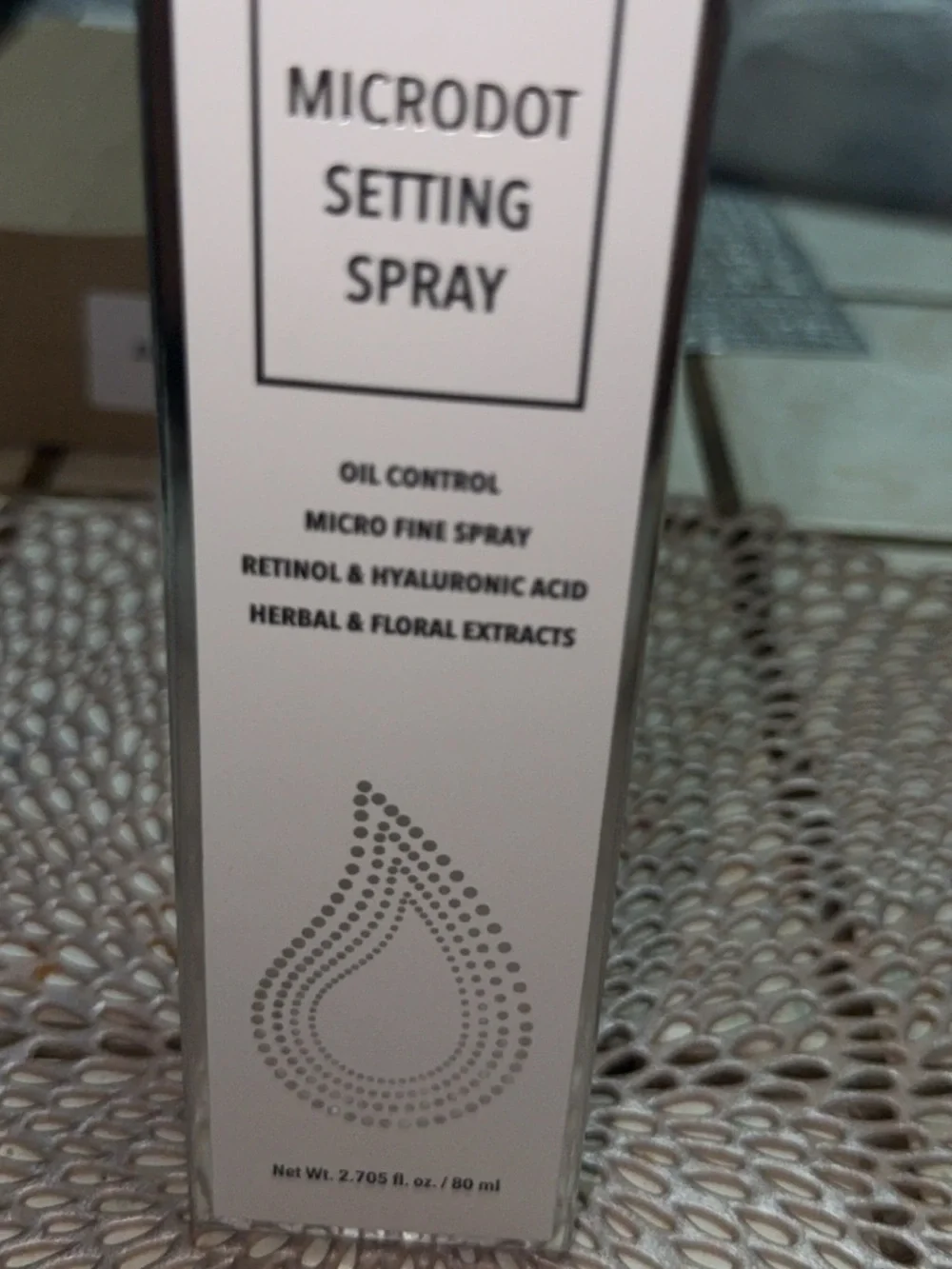 Moi Microdot Setting Spray - White & Silver Accents